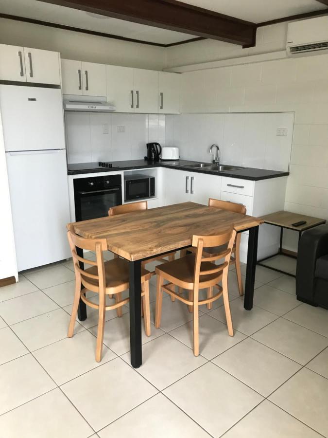 Ferienwohnung Ocean Breeze Units Bowen Exterior foto