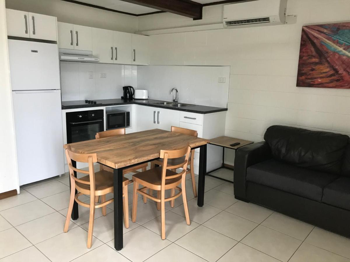 Ferienwohnung Ocean Breeze Units Bowen Exterior foto