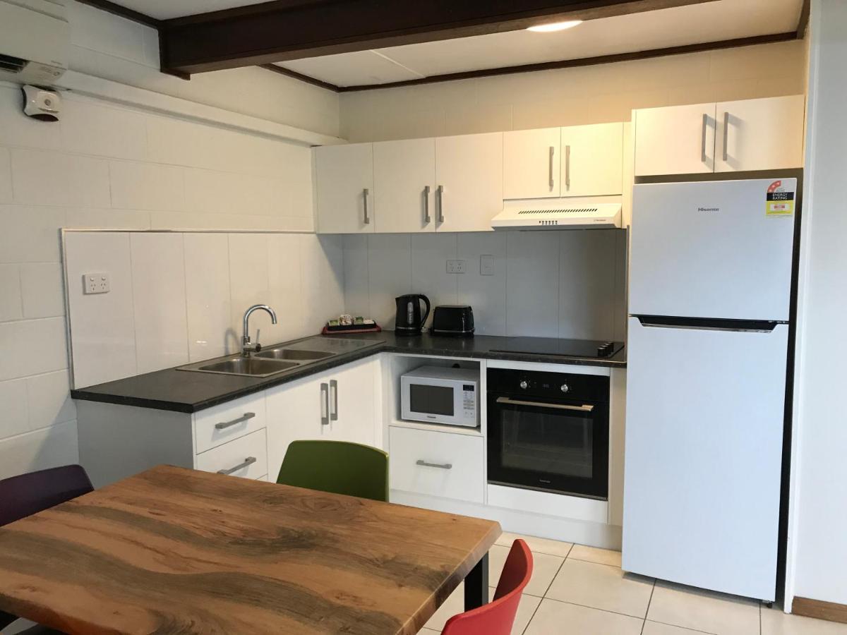 Ferienwohnung Ocean Breeze Units Bowen Exterior foto